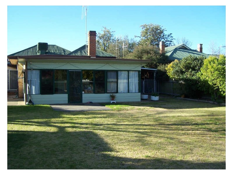 11 Gisborne Street, Wellington NSW 2820