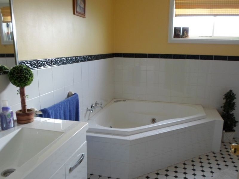 Lot 2 Falls Road, Wellington NSW 2820