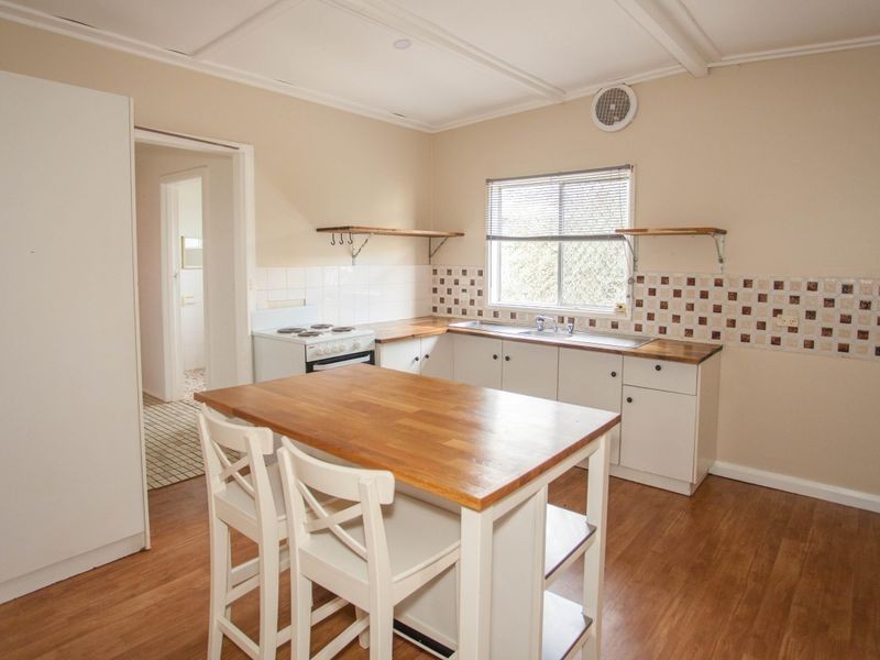 126 Maughan Street, Wellington NSW 2820