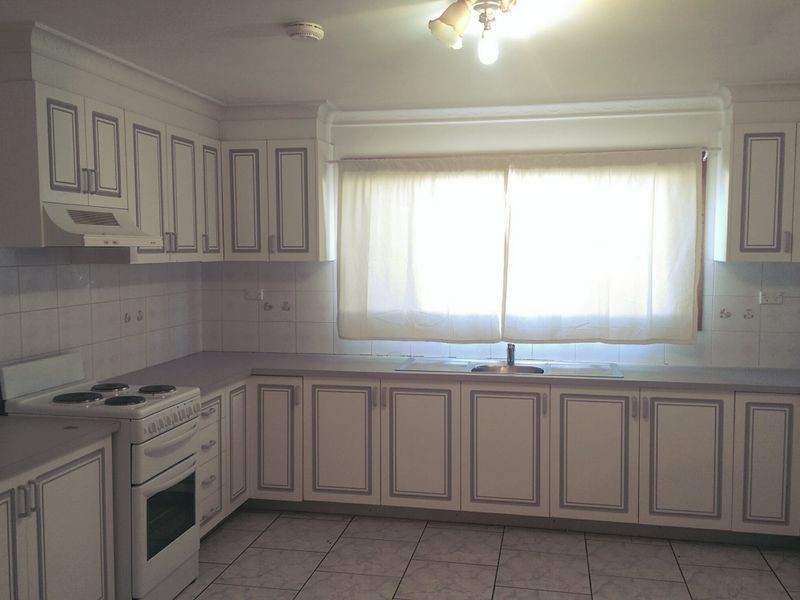 8 Dibbs Street, Wellington NSW 2820