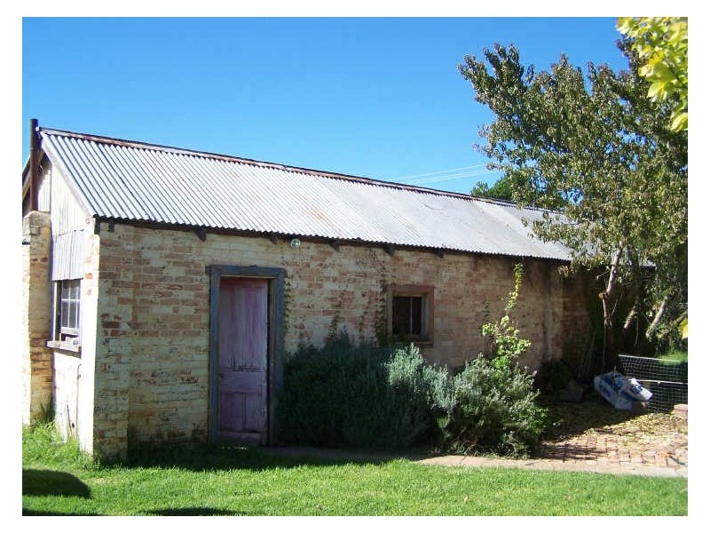 120 Whiteley Street, Wellington NSW 2820