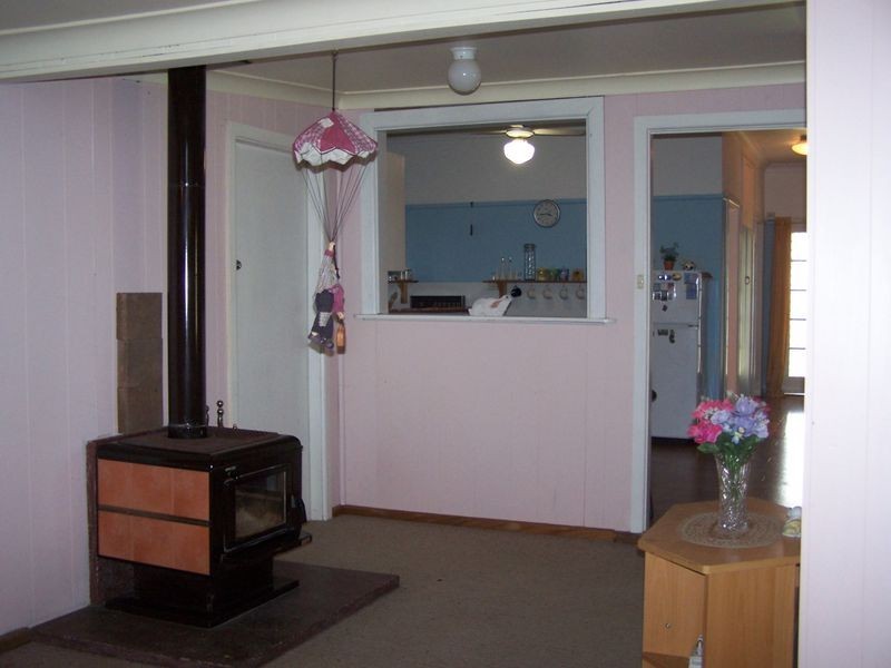 9 Charles Street, Wellington NSW 2820