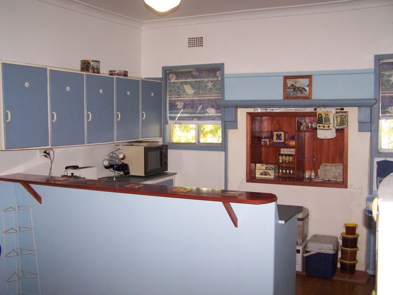 9 Charles Street, Wellington NSW 2820