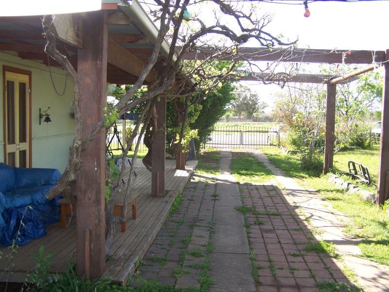 9 Charles Street, Wellington NSW 2820