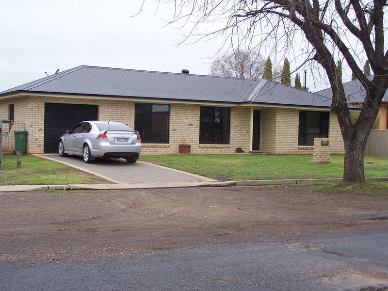 40 Raymond Street, Wellington NSW 2820