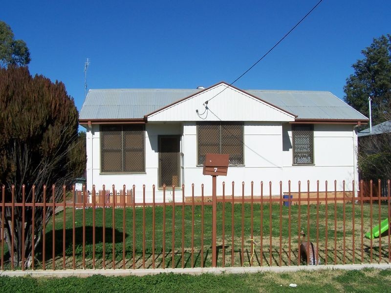 7 Glasson Street, Wellington NSW 2820