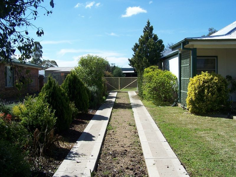 74 Montefiores street, Wellington NSW 2820