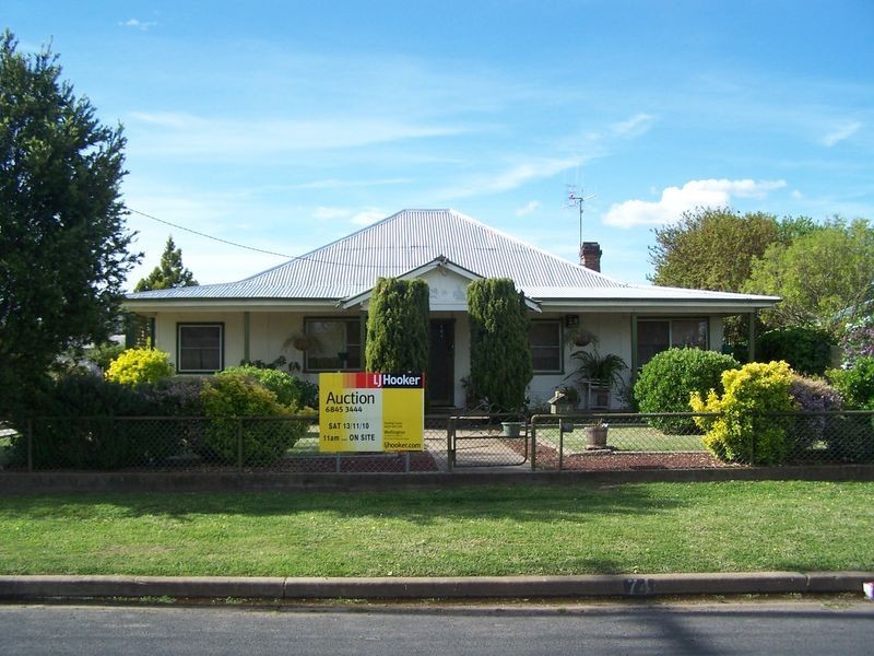74 Montefiores street, Wellington NSW 2820