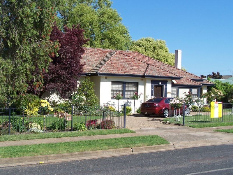 57 Arthur Street, Wellington NSW 2820