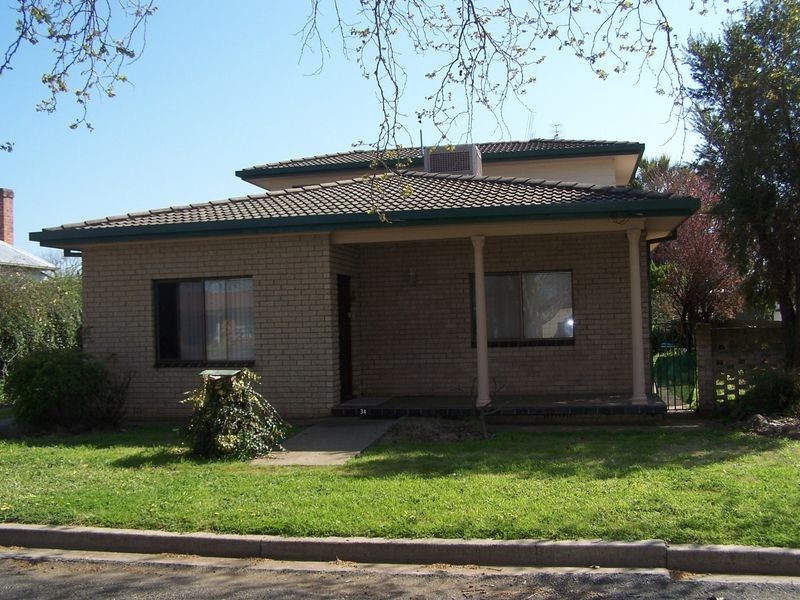 34 Whiteley Street, Wellington NSW 2820