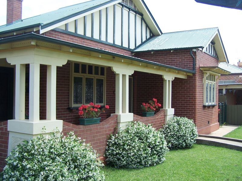 13 Gisborne Street, Wellington NSW 2820