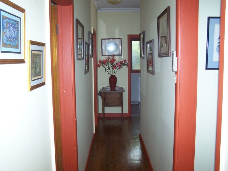 42 Raymond Street, Wellington NSW 2820