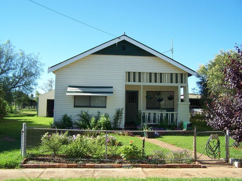 5 Lachlan Street, Yeoval NSW 2868