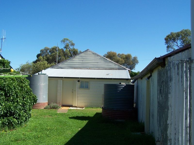 5 Lachlan Street, Yeoval NSW 2868