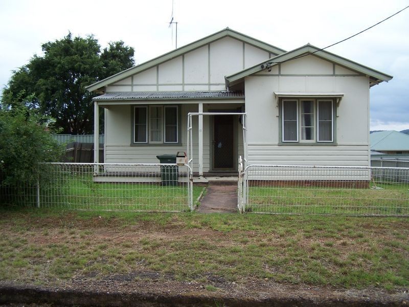 13 Maxwell Street, Wellington NSW 2820