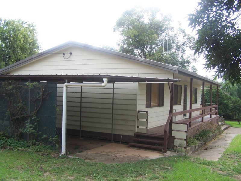 20 Railway Parade, Mumbil NSW 2820