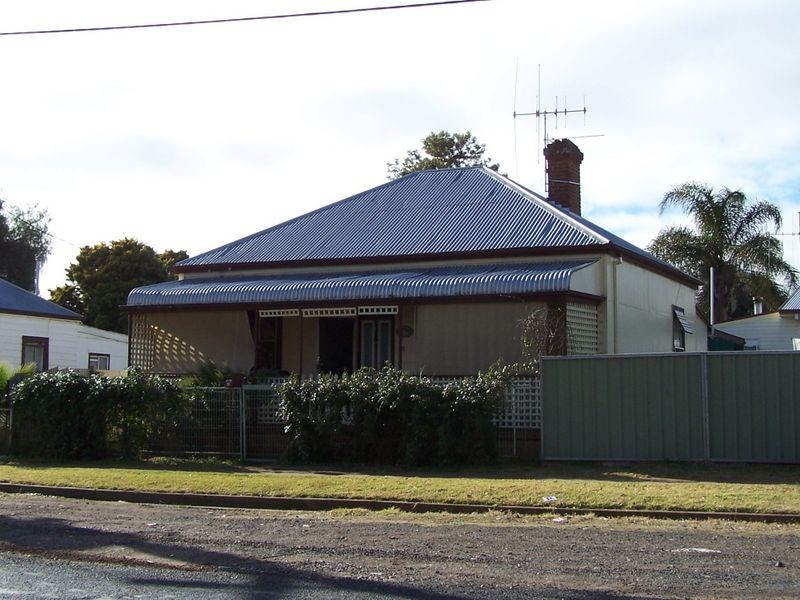 56 Arthur Street, Wellington NSW 2820