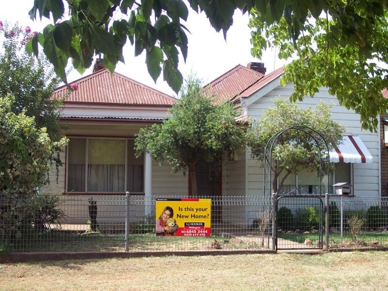 74 Gisborne Street, Wellington NSW 2820