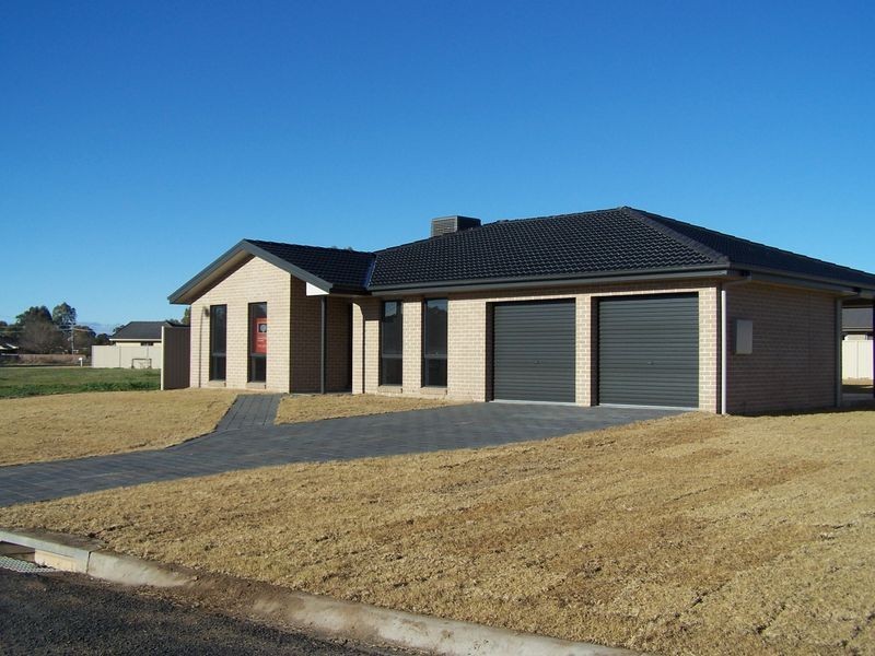 10 King Street, Wellington NSW 2820