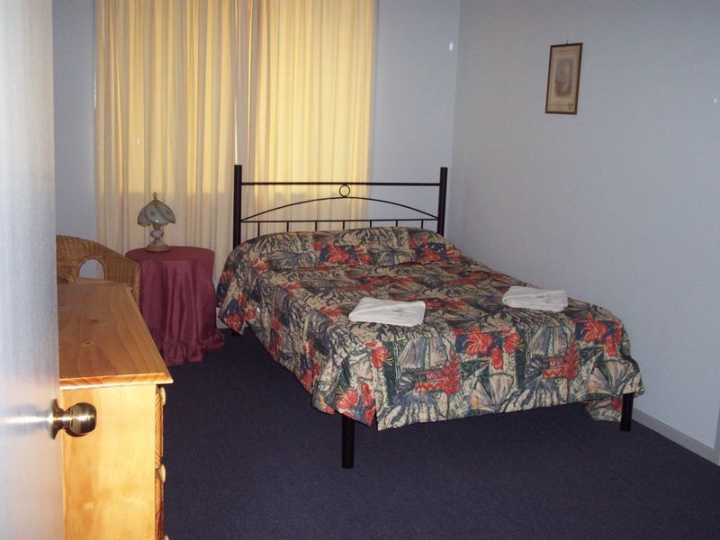 92-94 Warne Street, Wellington NSW 2820