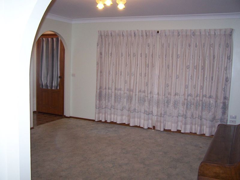 124-126 Simpson Street, Wellington NSW 2820