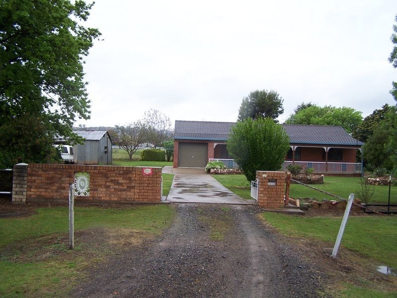 124-126 Simpson Street, Wellington NSW 2820