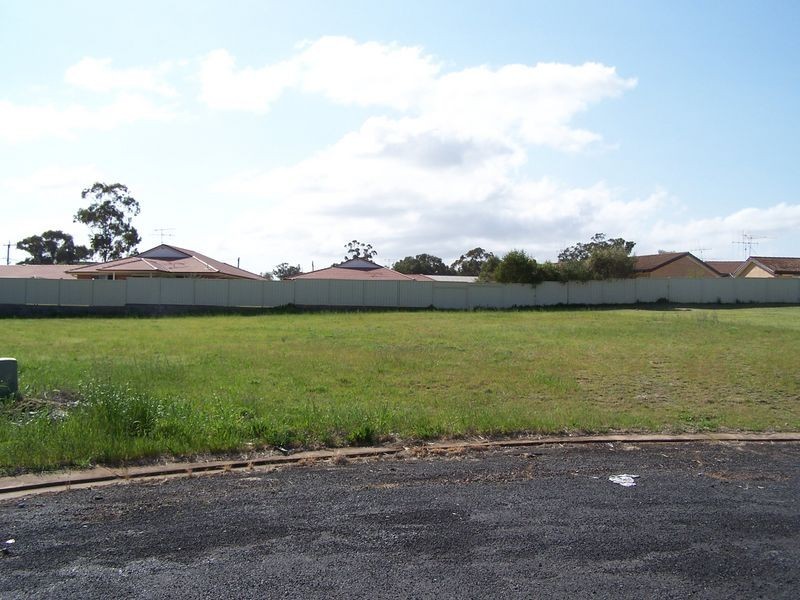 14 Bangalla Crescent, Wellington NSW 2820