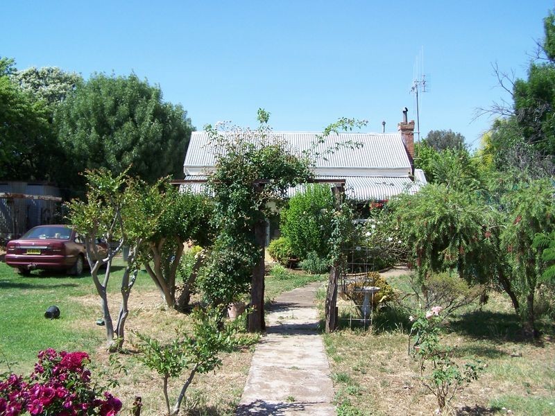 13 Simpson Lane, Wellington NSW 2820