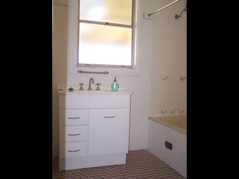 19 Maxwell Street, Wellington NSW 2820