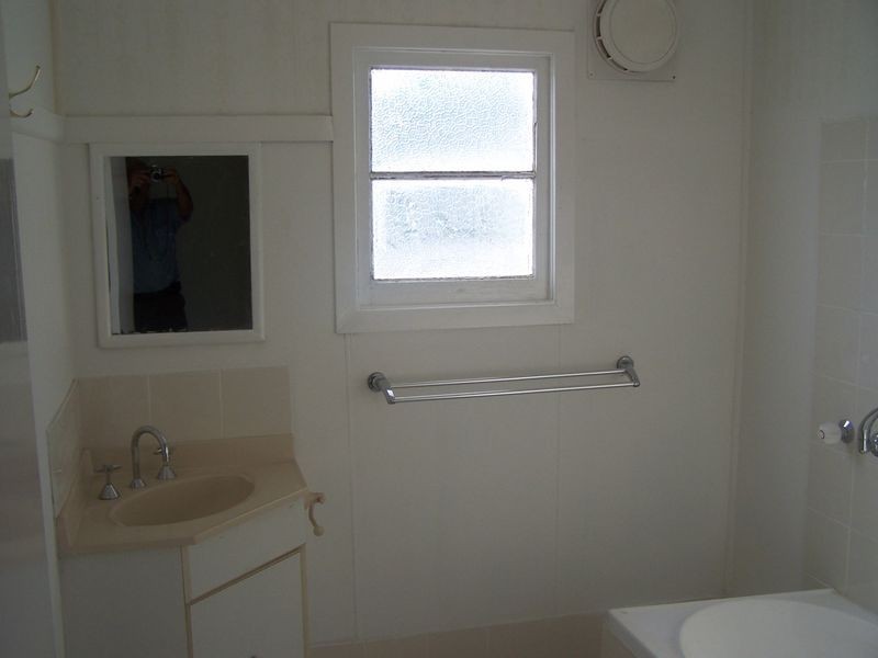 9 Clive Street, Wellington NSW 2820