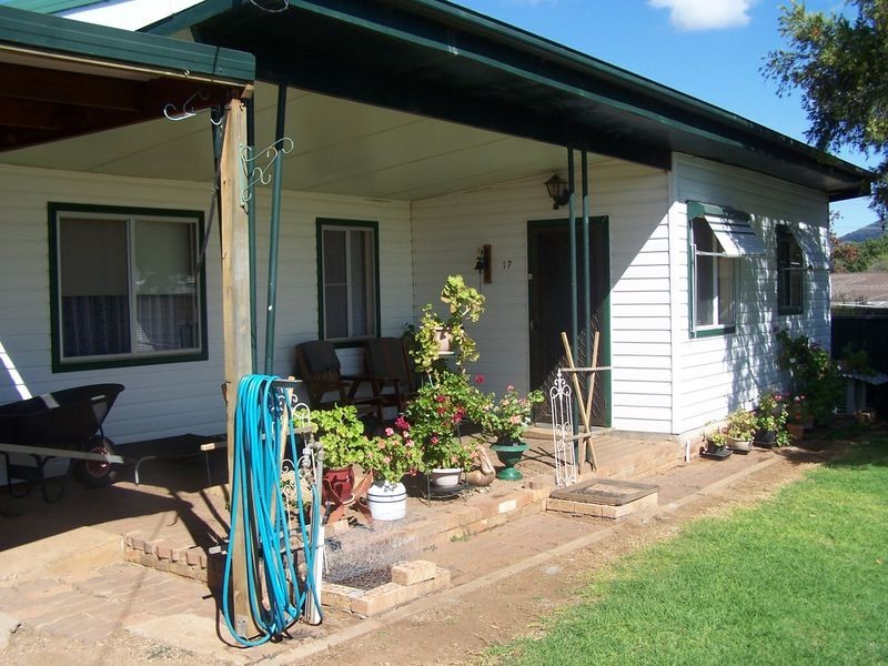 17 Hawkins Street, Wellington NSW 2820
