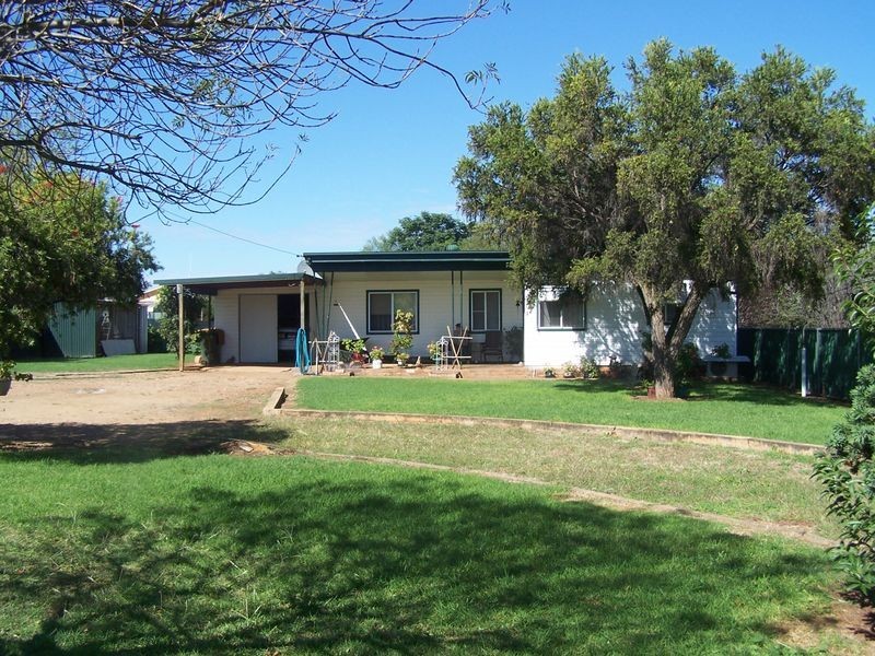 17 Hawkins Street, Wellington NSW 2820