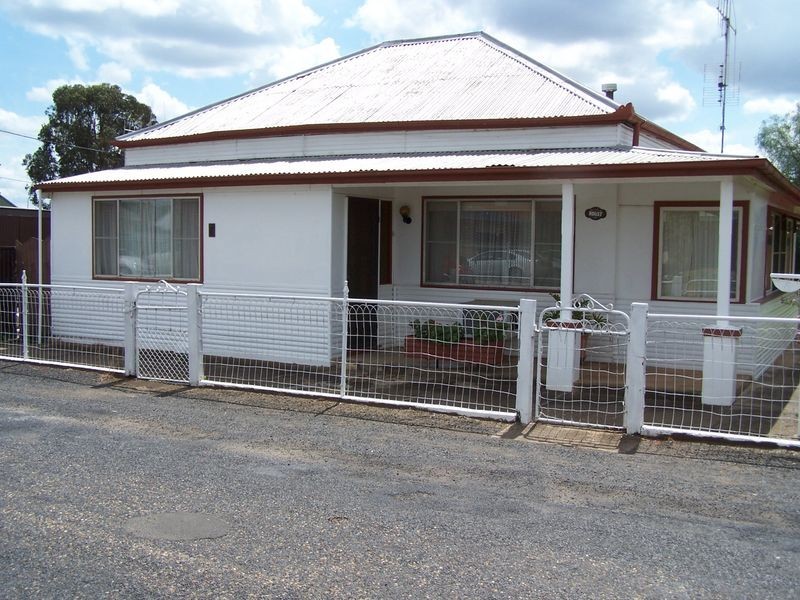 8 New Street, Wellington NSW 2820