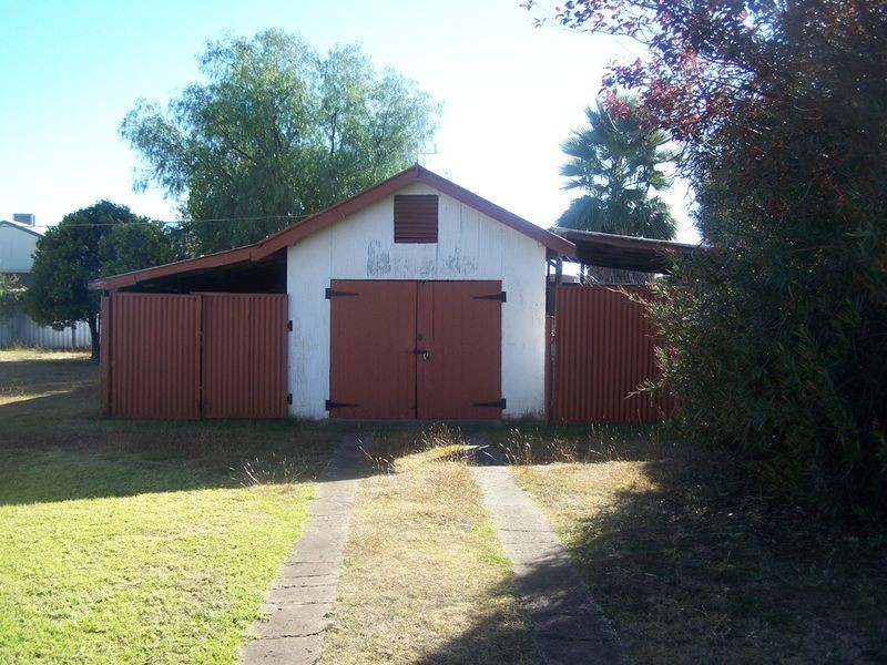 8 New Street, Wellington NSW 2820