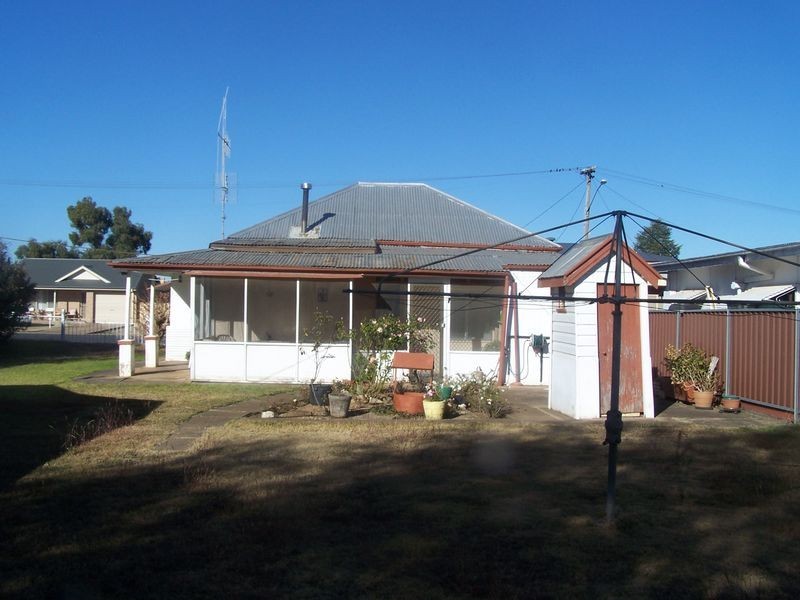 8 New Street, Wellington NSW 2820