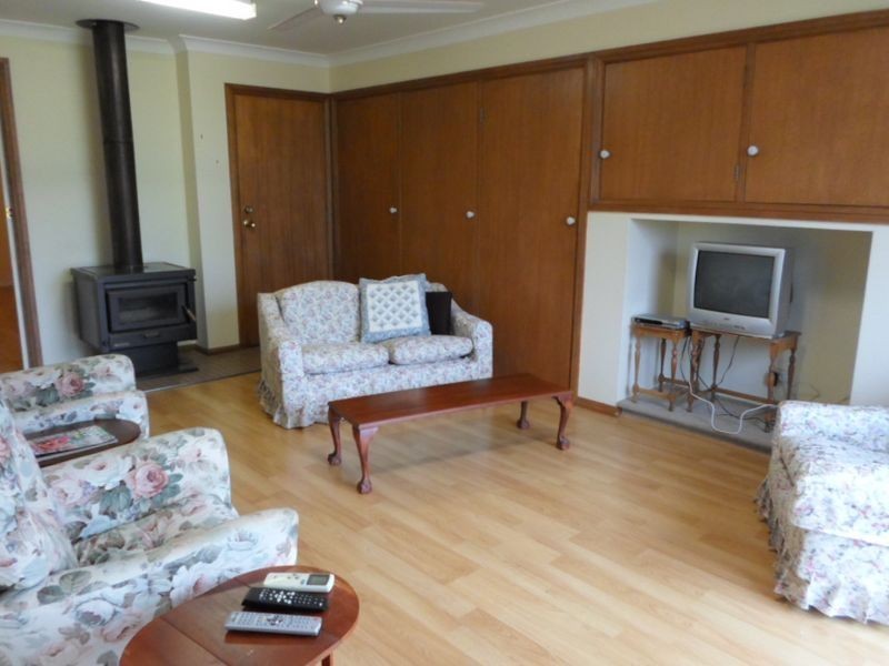 74 McLeod Street, Wellington NSW 2820