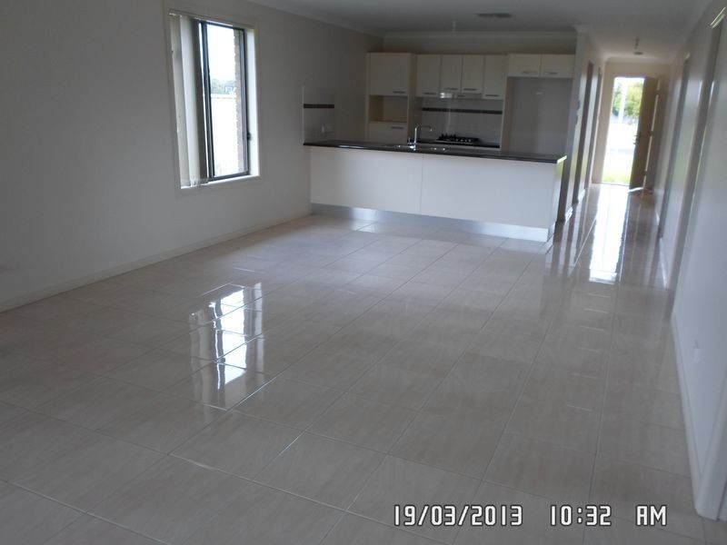 24 Grevillia Place, Wellington NSW 2820