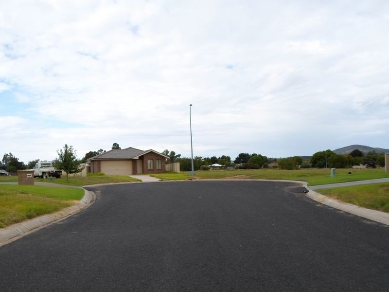 24 Grevillia Place, Wellington NSW 2820