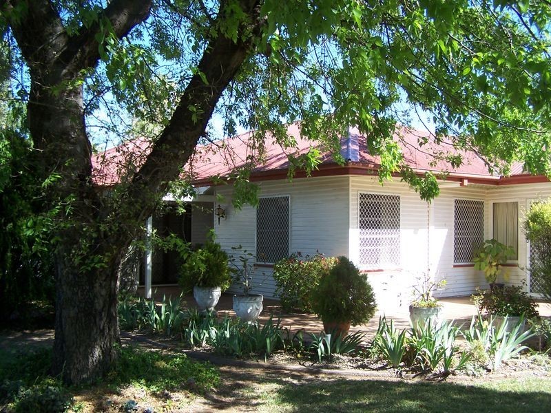 106 Warne Street, Wellington NSW 2820
