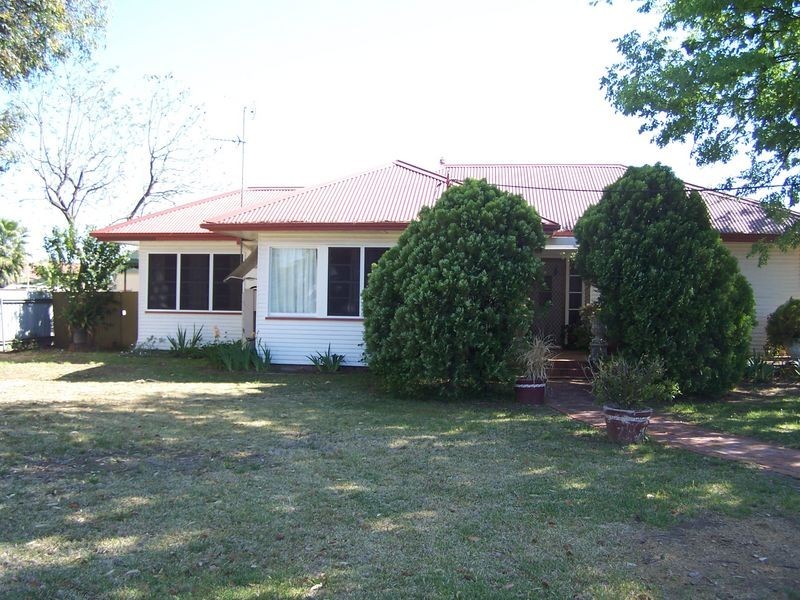 106 Warne Street, Wellington NSW 2820