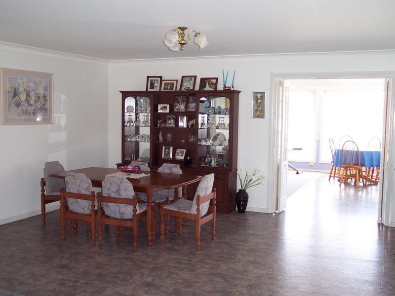 76 Montefiores Street, Wellington NSW 2820