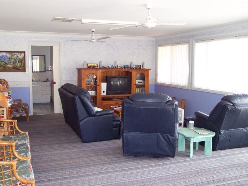 76 Montefiores Street, Wellington NSW 2820