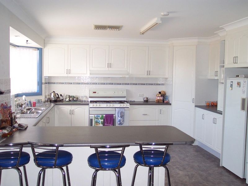 76 Montefiores Street, Wellington NSW 2820