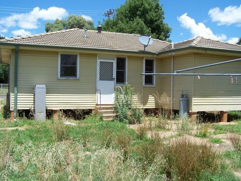 138 Whiteley Street, Wellington NSW 2820
