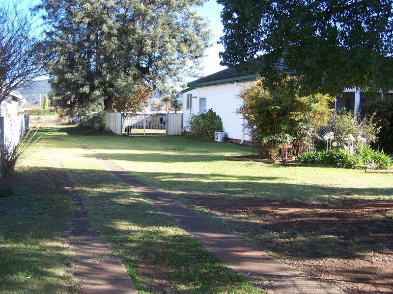 75 Simpson Street, Wellington NSW 2820