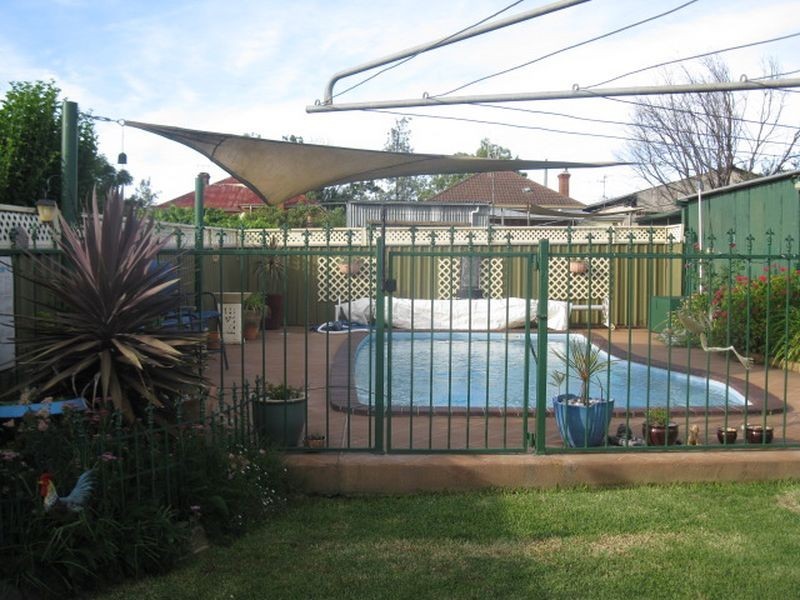 28 Short Street, Wellington NSW 2820