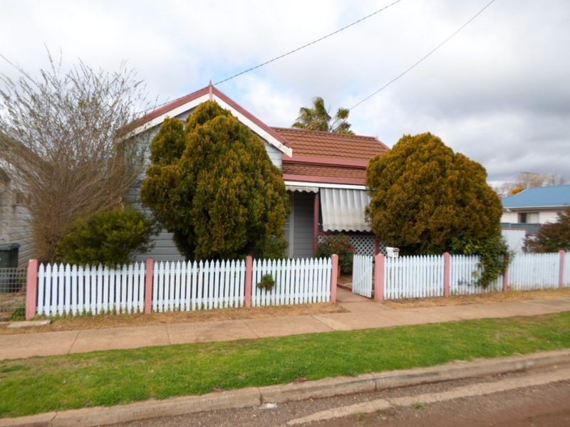 34 Arthur Street, Wellington NSW 2820