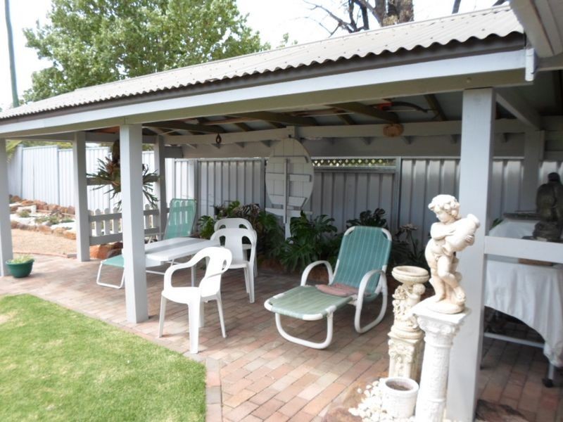 141 Simpson Street, Wellington NSW 2820