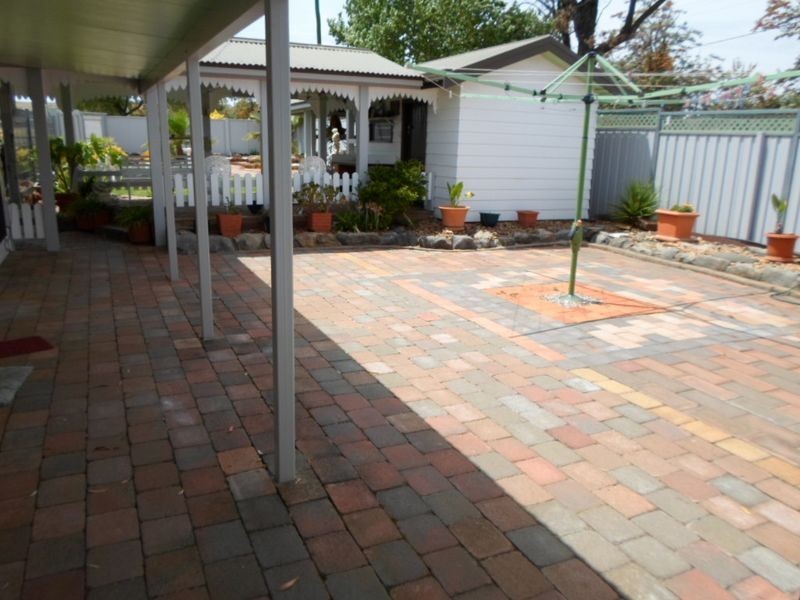 141 Simpson Street, Wellington NSW 2820