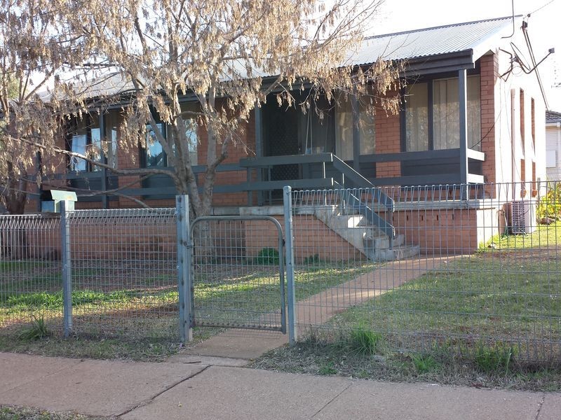 1 Walker Crescent, Wellington NSW 2820